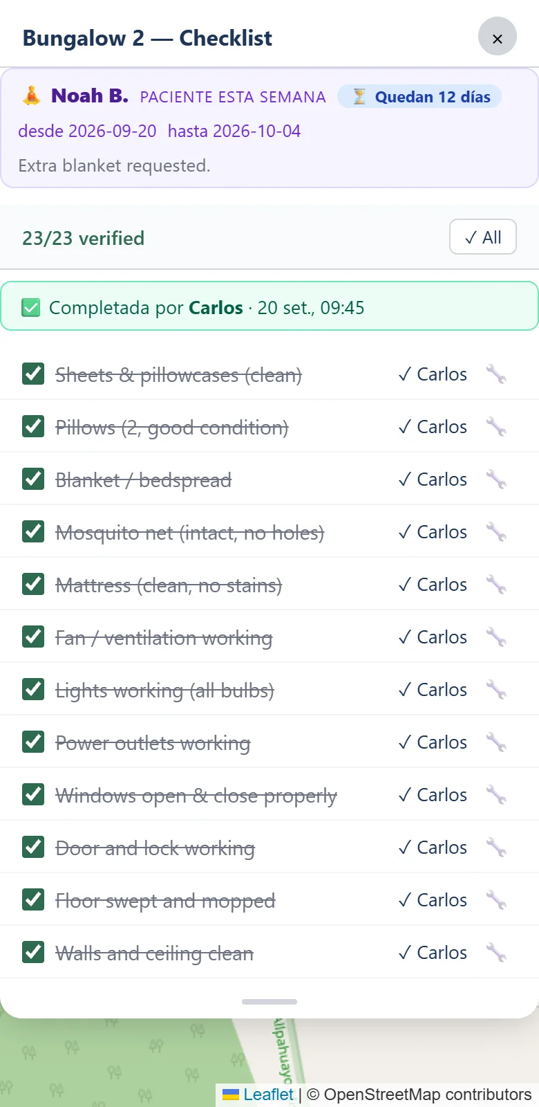 Un checklist de bungalow completo: 23 de 23 verificados, con el sello Completed by, nombre y hora